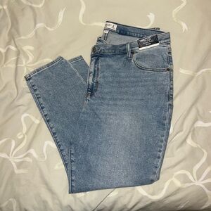 Abercrombie & Fitch Curve Love High Rise Super Skinny Ankle Jean